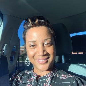 Meet your Posher, Dana